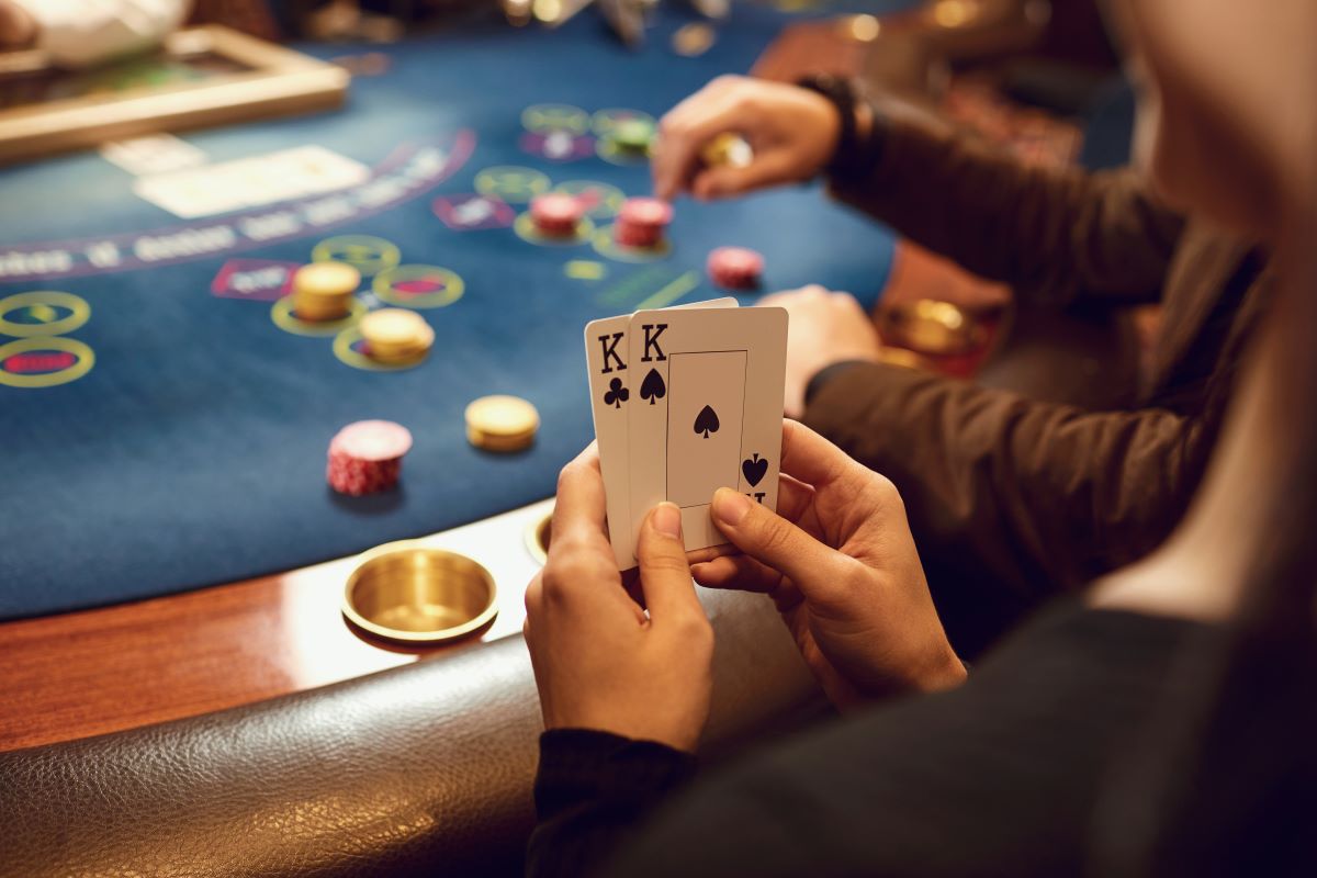 Live Casino Dealers Bring Real-Time Excitement To Every Online Gaming Session